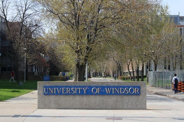 University of Windsor Tuition 2022: Cost of Living and Scholarships